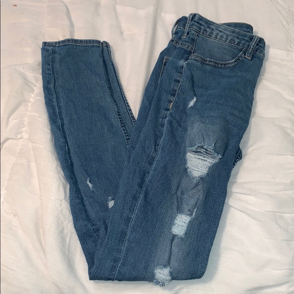 H&M distressed skinny jeans